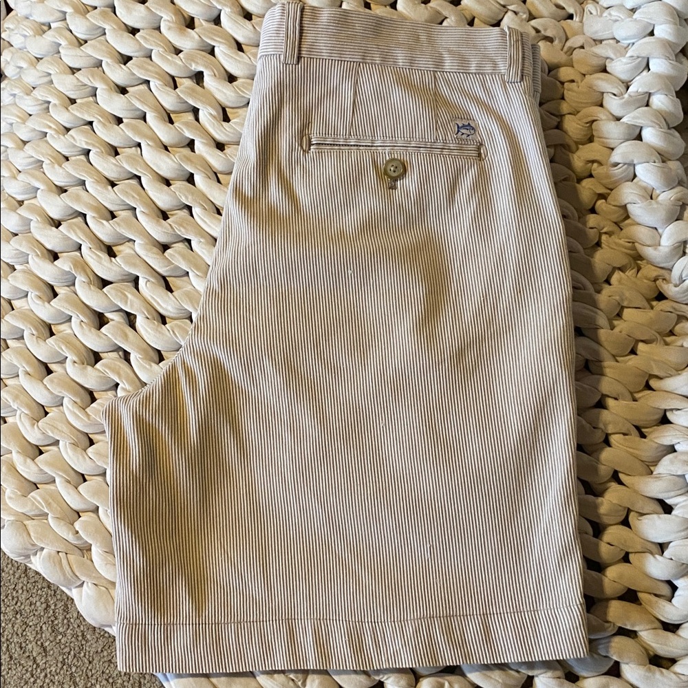 Southern Tide Skipjack Seeksucker Shorts